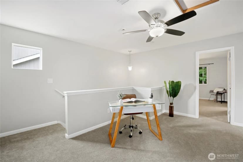 Property photo for 5775 Gateway Lane Ne, Bremerton photo 15