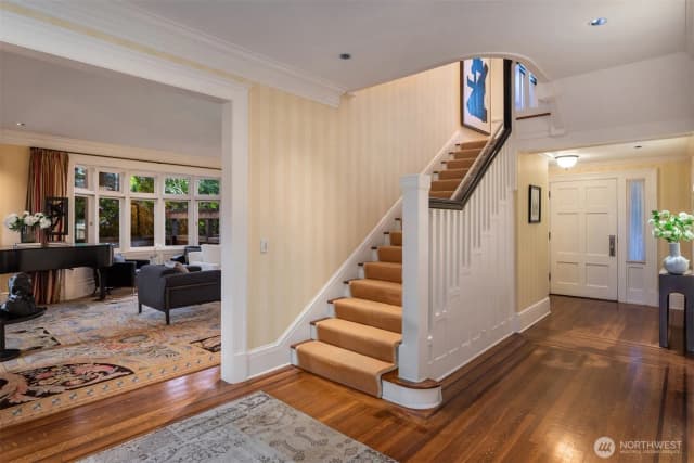 Property photo for 1617 Federal Avenue E, Seattle photo 4