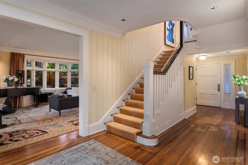 Property photo for 1617 Federal Avenue E, Seattle photo 4