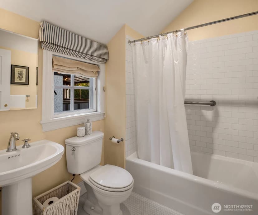 Property photo for 1617 Federal Avenue E, Seattle photo 31