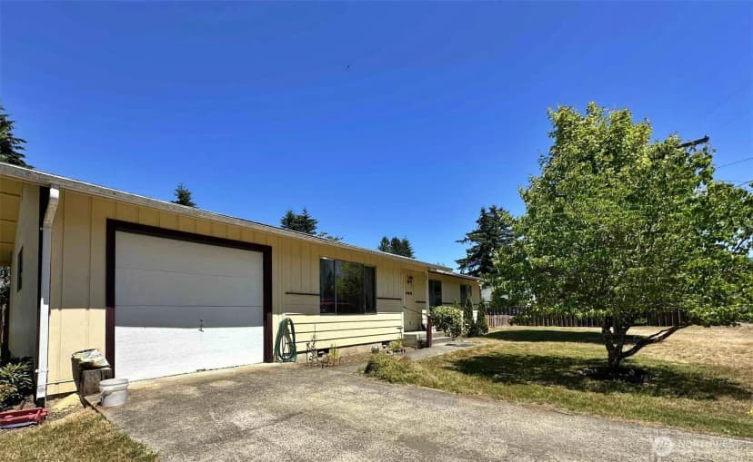 Property photo for 798 Division Avenue, Morton photo 2