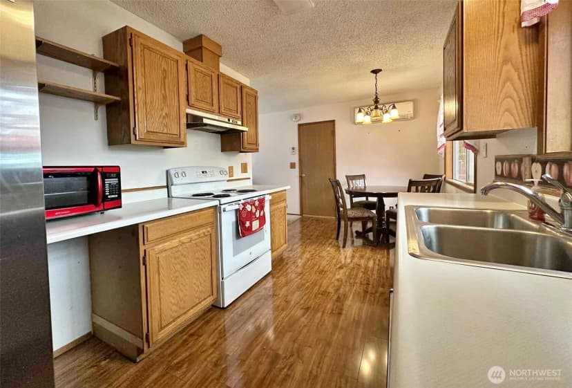 Property photo for 798 Division Avenue, Morton photo 12