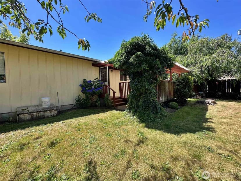 Property photo for 798 Division Avenue, Morton photo 8