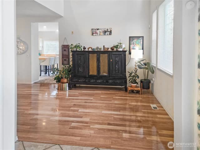 Property photo for 503 S 47th Street #11f, Renton photo 4