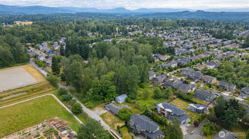 Property photo for 5735 Ne 8th Street, Renton photo 33