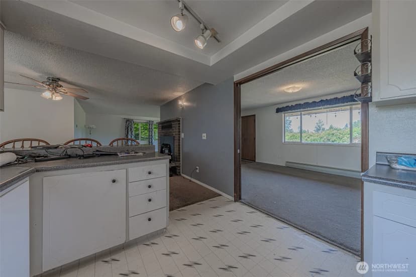 Property photo for 5735 Ne 8th Street, Renton photo 16