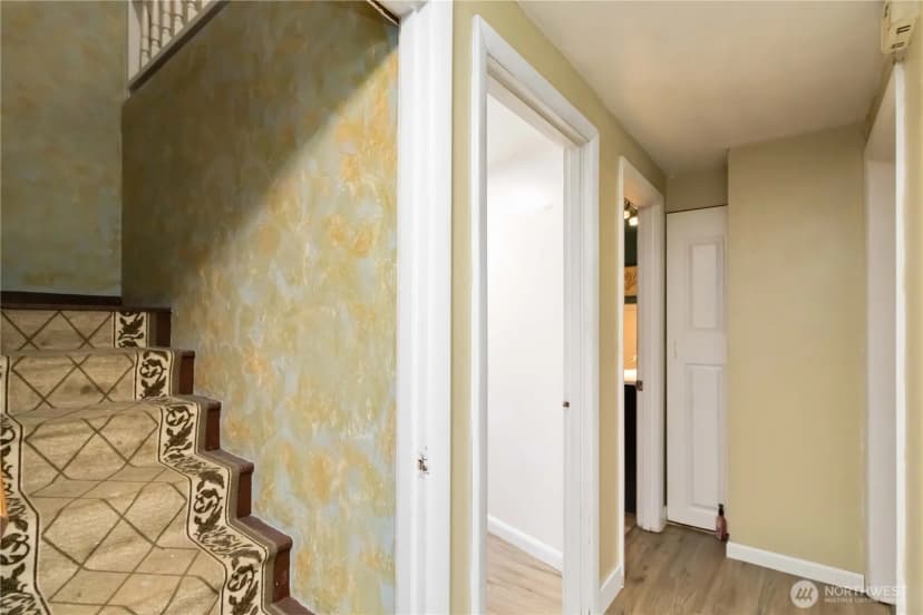 Property photo for 546 4th Avenue Sw, Castle Rock photo 13