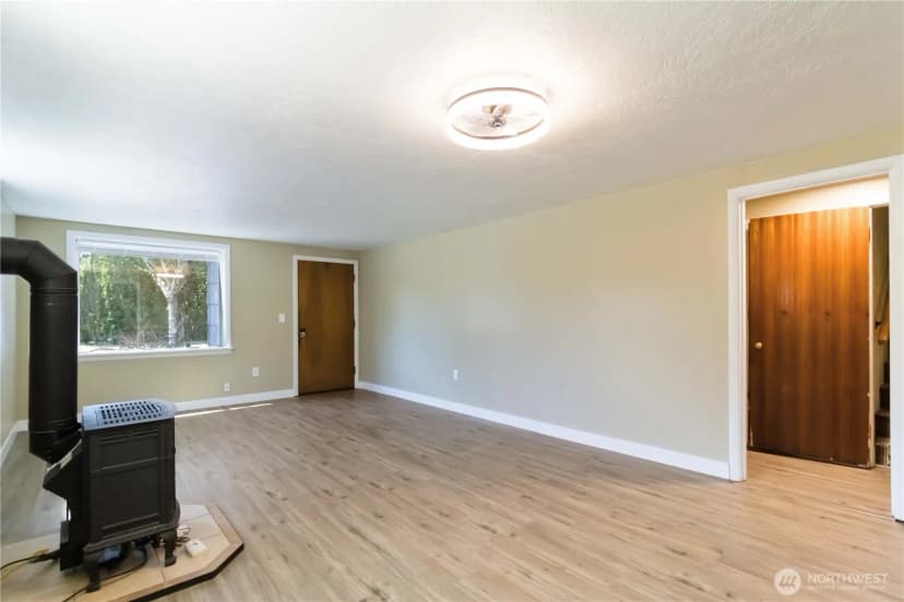 Property photo for 546 4th Avenue Sw, Castle Rock photo 8