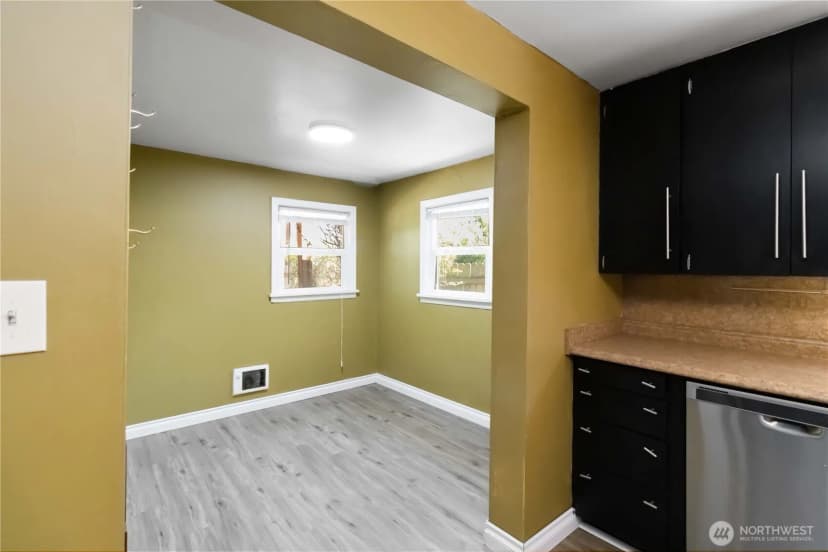 Property photo for 546 4th Avenue Sw, Castle Rock photo 17