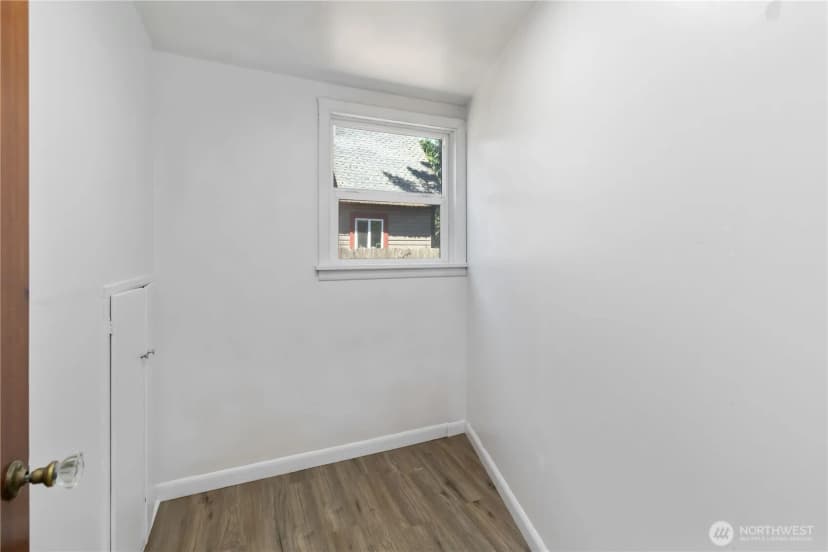 Property photo for 546 4th Avenue Sw, Castle Rock photo 10
