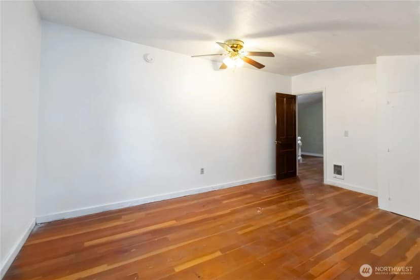 Property photo for 546 4th Avenue Sw, Castle Rock photo 29