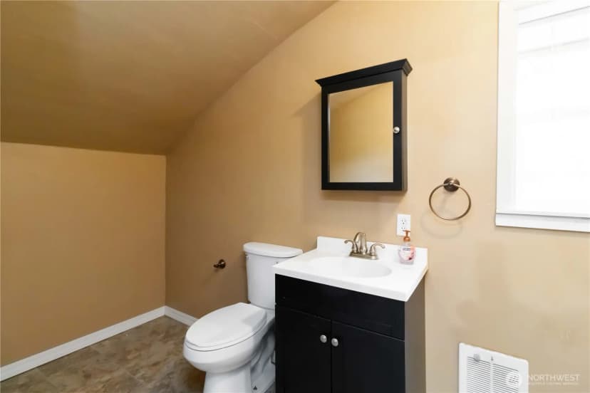 Property photo for 546 4th Avenue Sw, Castle Rock photo 30