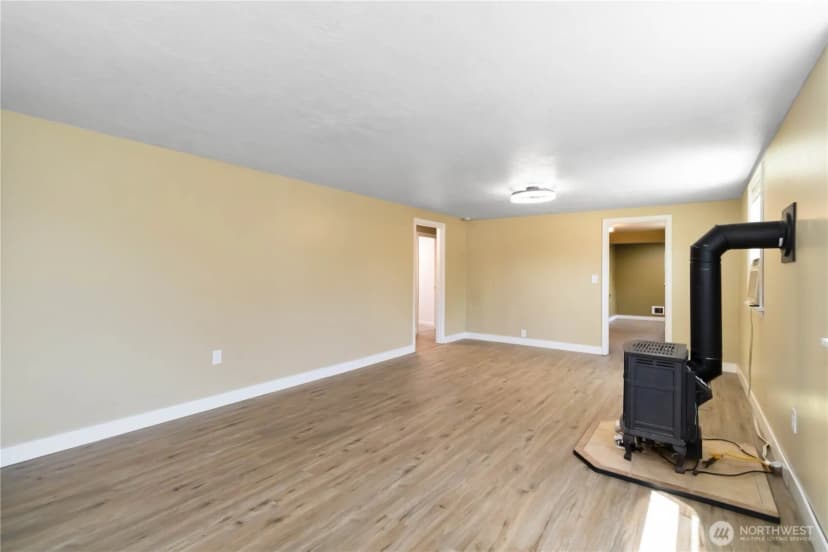 Property photo for 546 4th Avenue Sw, Castle Rock photo 7