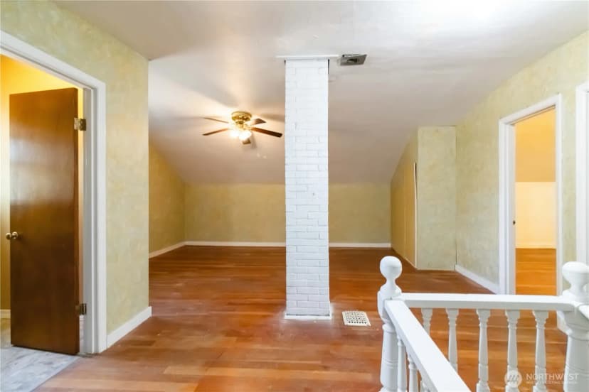 Property photo for 546 4th Avenue Sw, Castle Rock photo 23