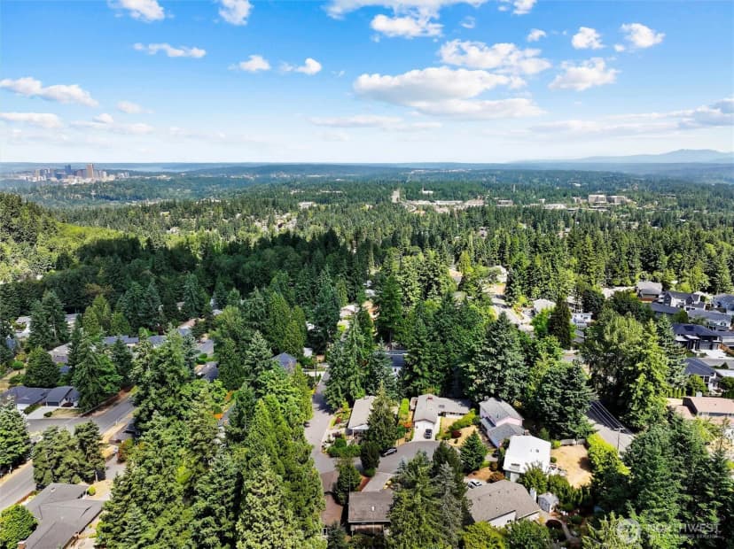Property photo for 14905 Se 46th Place, Bellevue photo 5