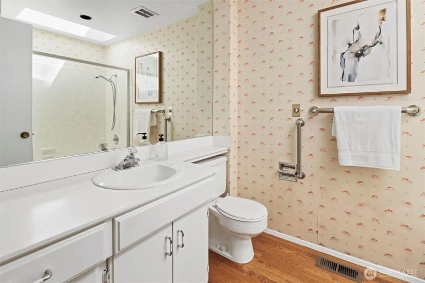 Property photo for 14905 Se 46th Place, Bellevue photo 19