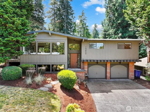 Property photo for 14905 Se 46th Place, Bellevue photo 2