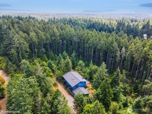 Property photo for 14211 Peacock Hill Avenue Nw, Gig Harbor