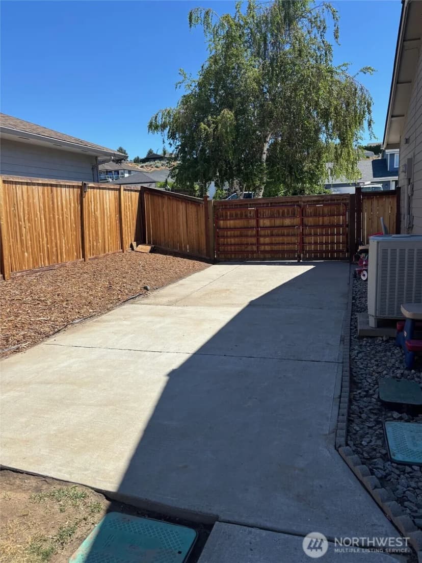 Property photo for 2403 Highland View Drive, East Wenatchee photo 31