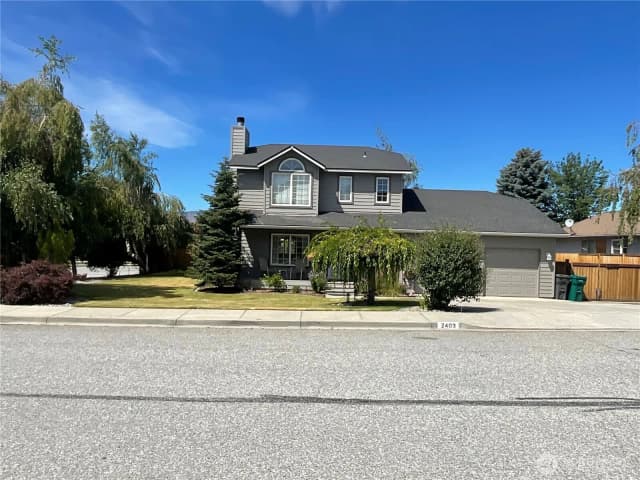 Property photo for 2403 Highland View Drive, East Wenatchee