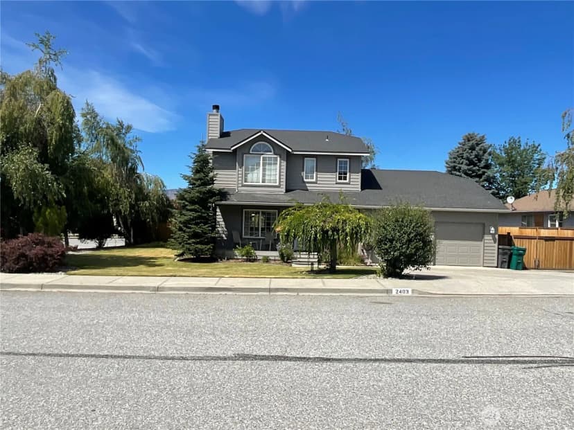 Property photo for 2403 Highland View Drive, East Wenatchee