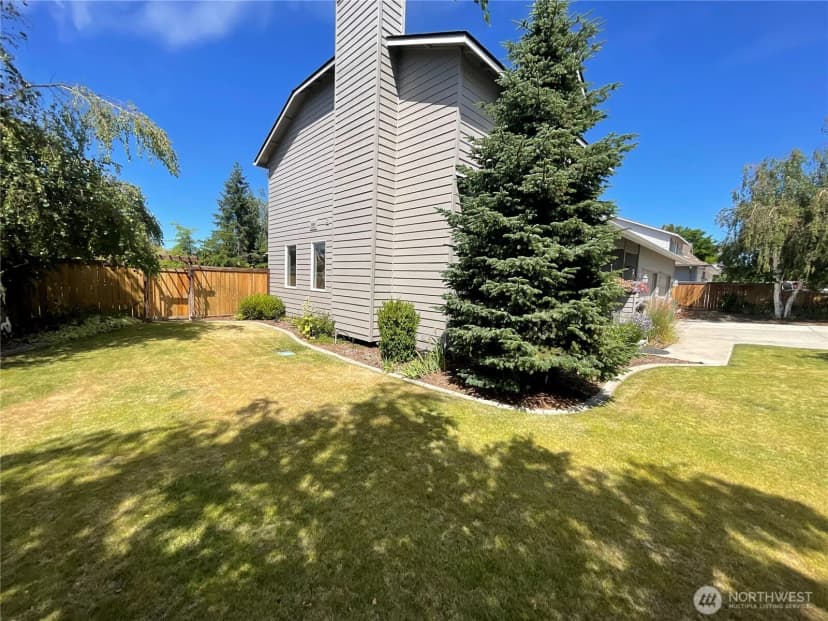 Property photo for 2403 Highland View Drive, East Wenatchee photo 3