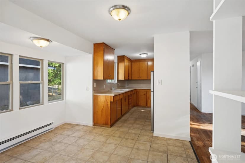 Property photo for 4803 221st Street Sw, Mountlake Terrace photo 12