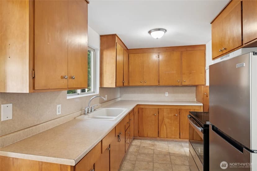 Property photo for 4803 221st Street Sw, Mountlake Terrace photo 15
