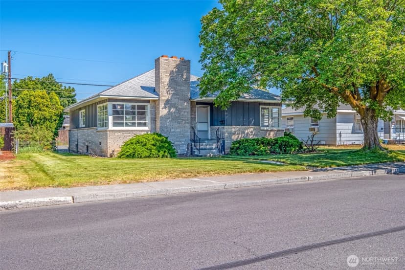 Property photo for 78 E Street Ne, Ephrata
