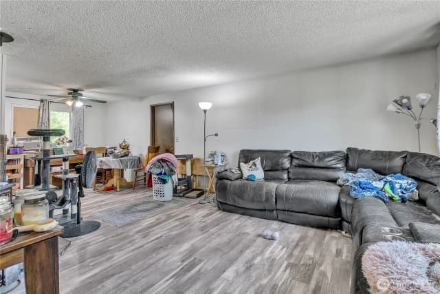 Property photo for 15414 121st Avenue Ct E, Puyallup photo 4