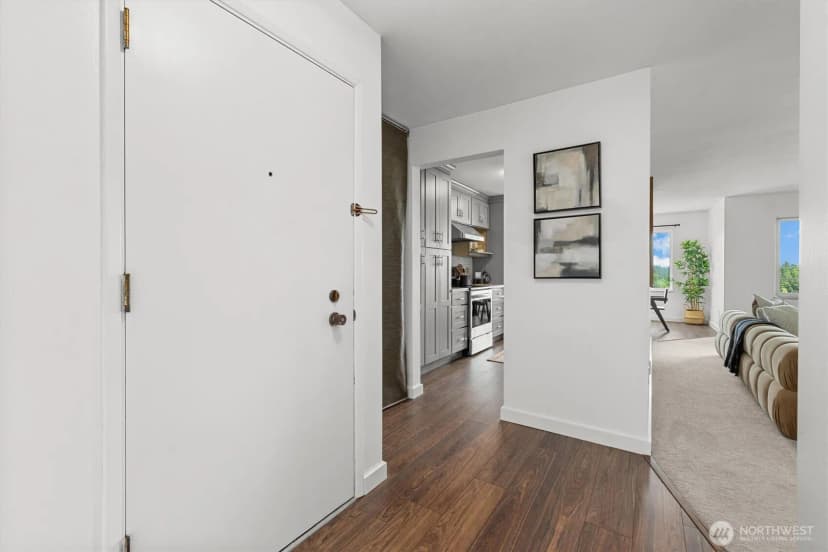 Property photo for 4545 Sand Point Way Ne #806, Seattle photo 3