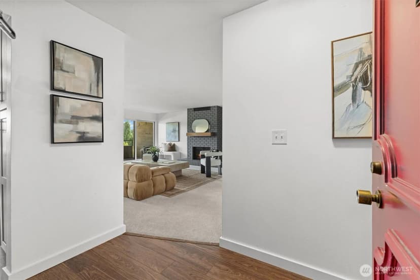 Property photo for 4545 Sand Point Way Ne #806, Seattle photo 2