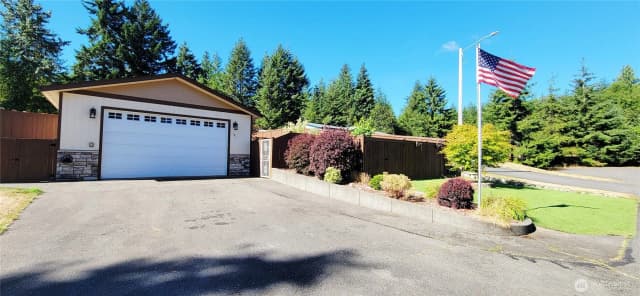 Property photo for 181 W Freedom Lane, Shelton photo 2