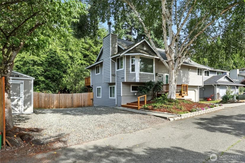 Property photo for 1402 51st Place Sw, Everett photo 29
