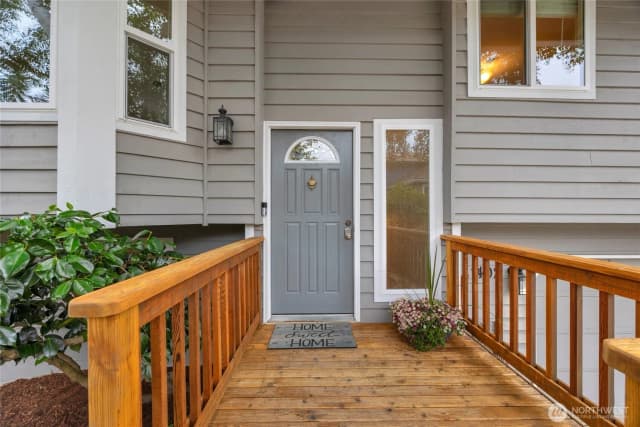 Property photo for 1402 51st Place Sw, Everett photo 3