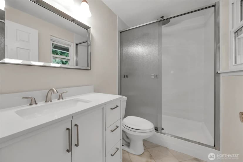Property photo for 1402 51st Place Sw, Everett photo 14