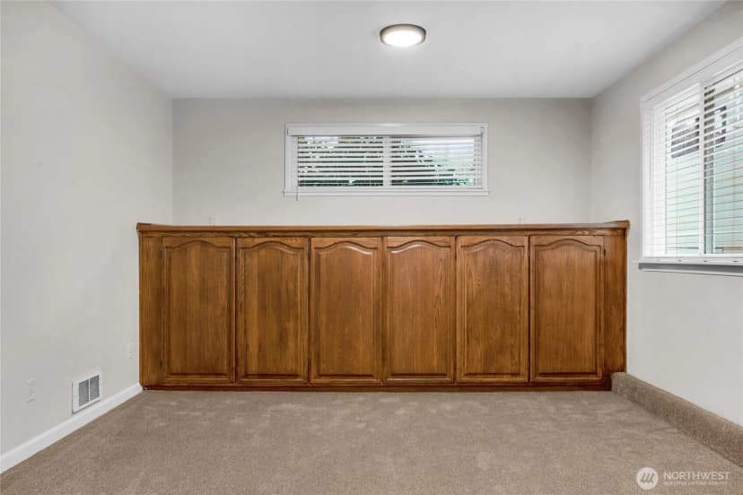 Property photo for 1402 51st Place Sw, Everett photo 21