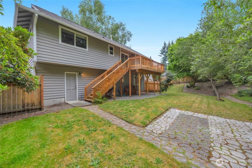 Property photo for 1402 51st Place Sw, Everett photo 23