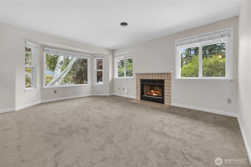 Property photo for 1402 51st Place Sw, Everett photo 4