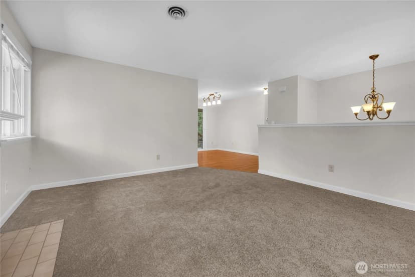 Property photo for 1402 51st Place Sw, Everett photo 6