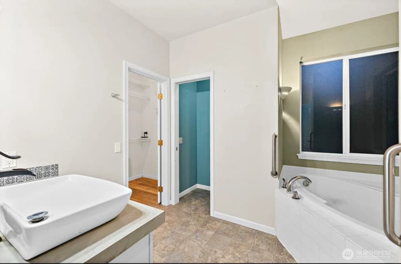 Property photo for 34115 32nd Avenue E, Eatonville photo 19