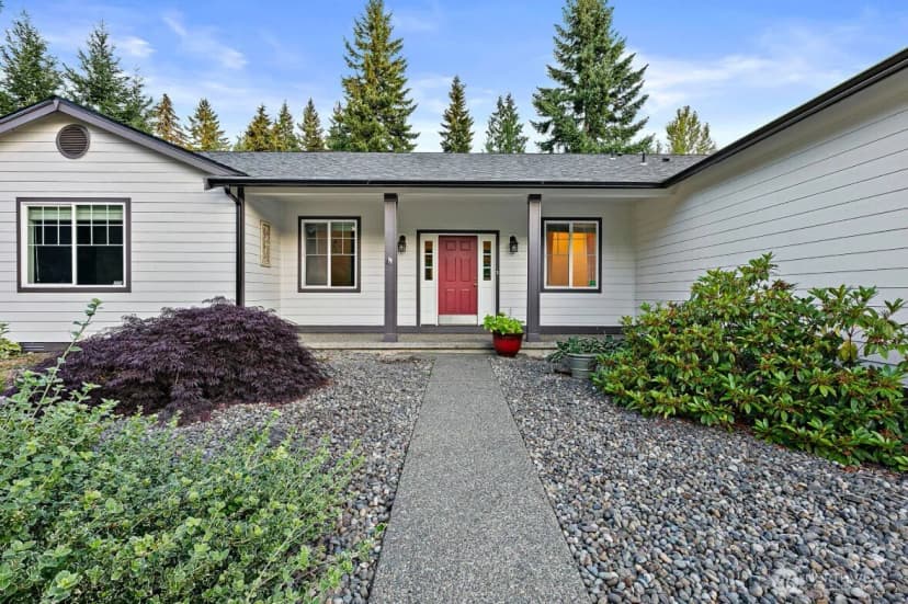 Property photo for 34115 32nd Avenue E, Eatonville photo 3