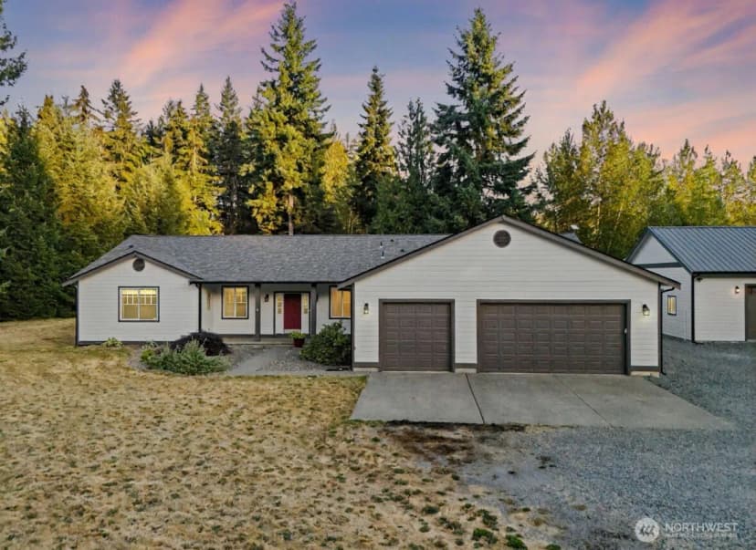 Property photo for 34115 32nd Avenue E, Eatonville photo 2