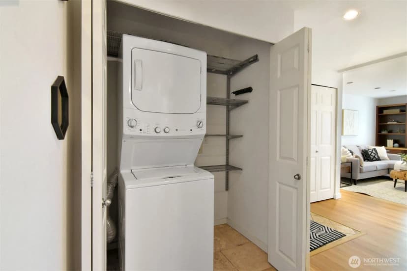 Property photo for 13021 Se 38th Street #j8, Bellevue photo 18