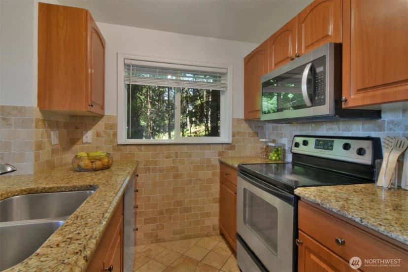 Property photo for 13021 Se 38th Street #j8, Bellevue photo 7