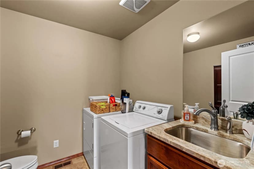 Property photo for 87 Sarah Drive, Wenatchee photo 25
