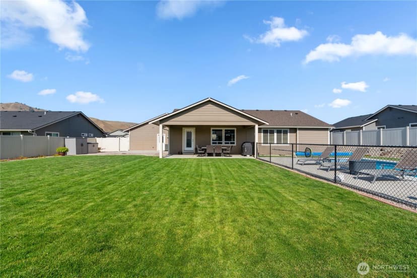 Property photo for 87 Sarah Drive, Wenatchee photo 30