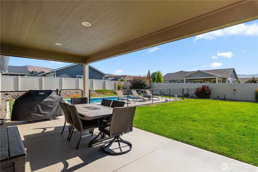 Property photo for 87 Sarah Drive, Wenatchee photo 32
