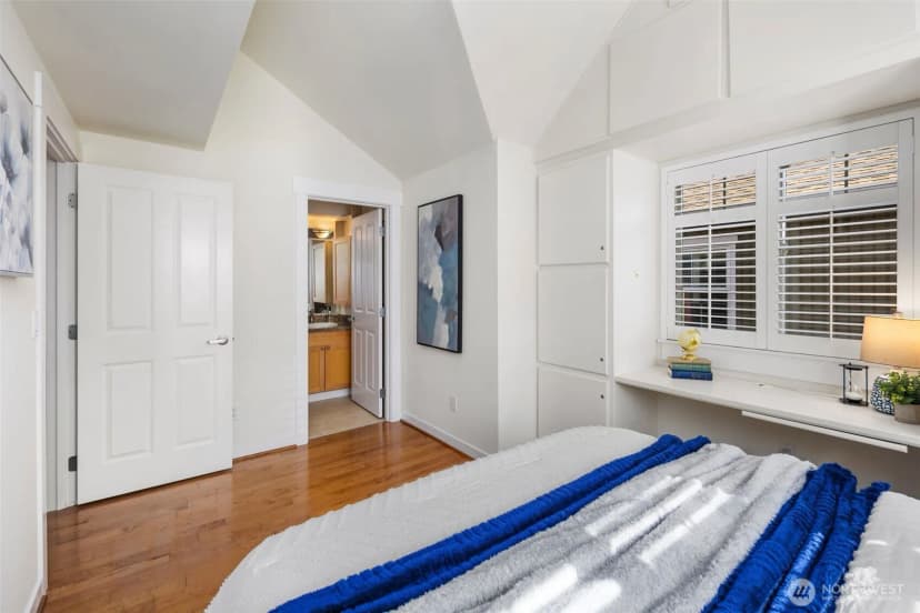 Property photo for 7406 4th Avenue Ne, Seattle photo 24
