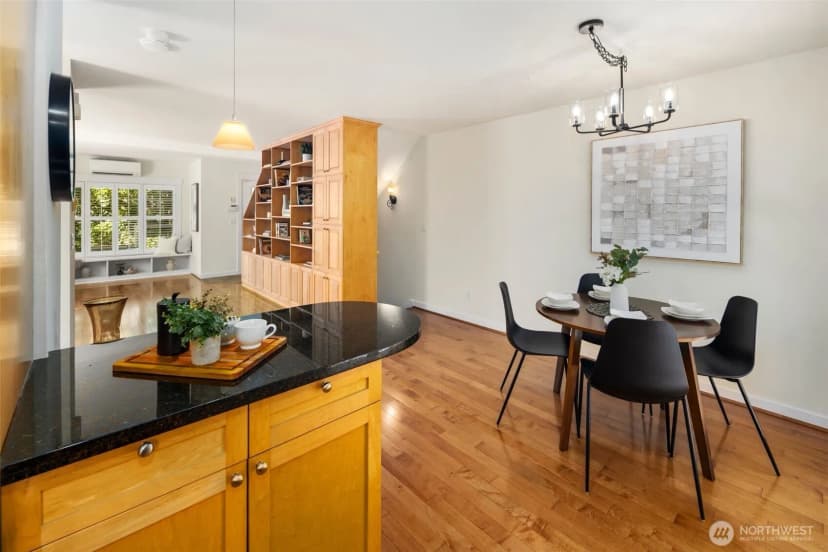 Property photo for 7406 4th Avenue Ne, Seattle photo 16